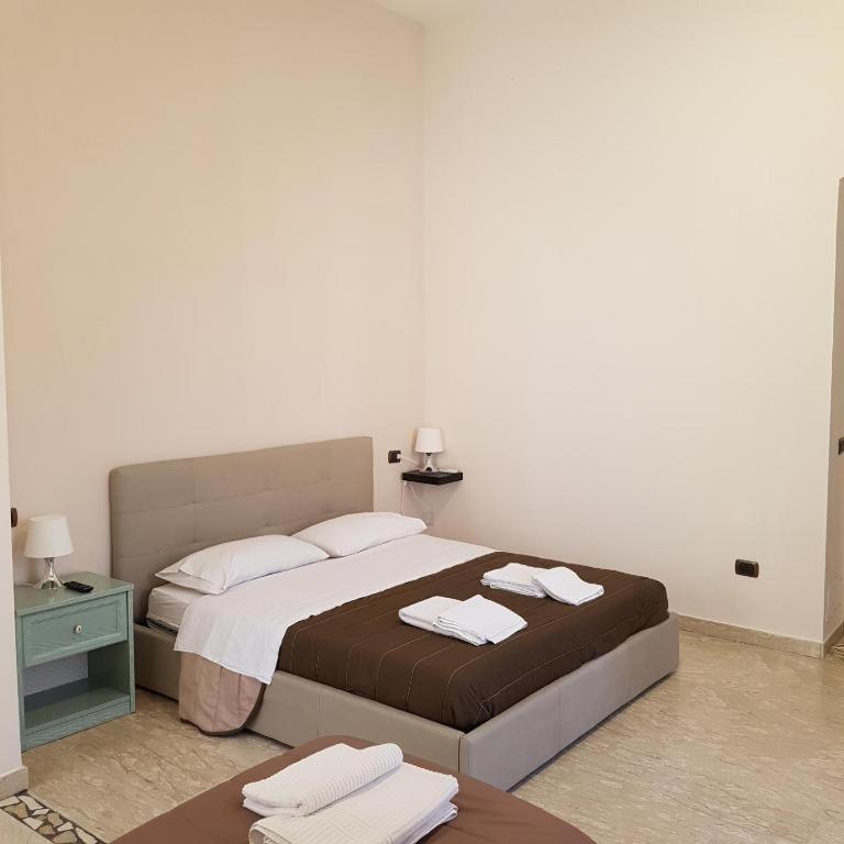 Guesthouse Re Ferdinando Naples Exterior photo